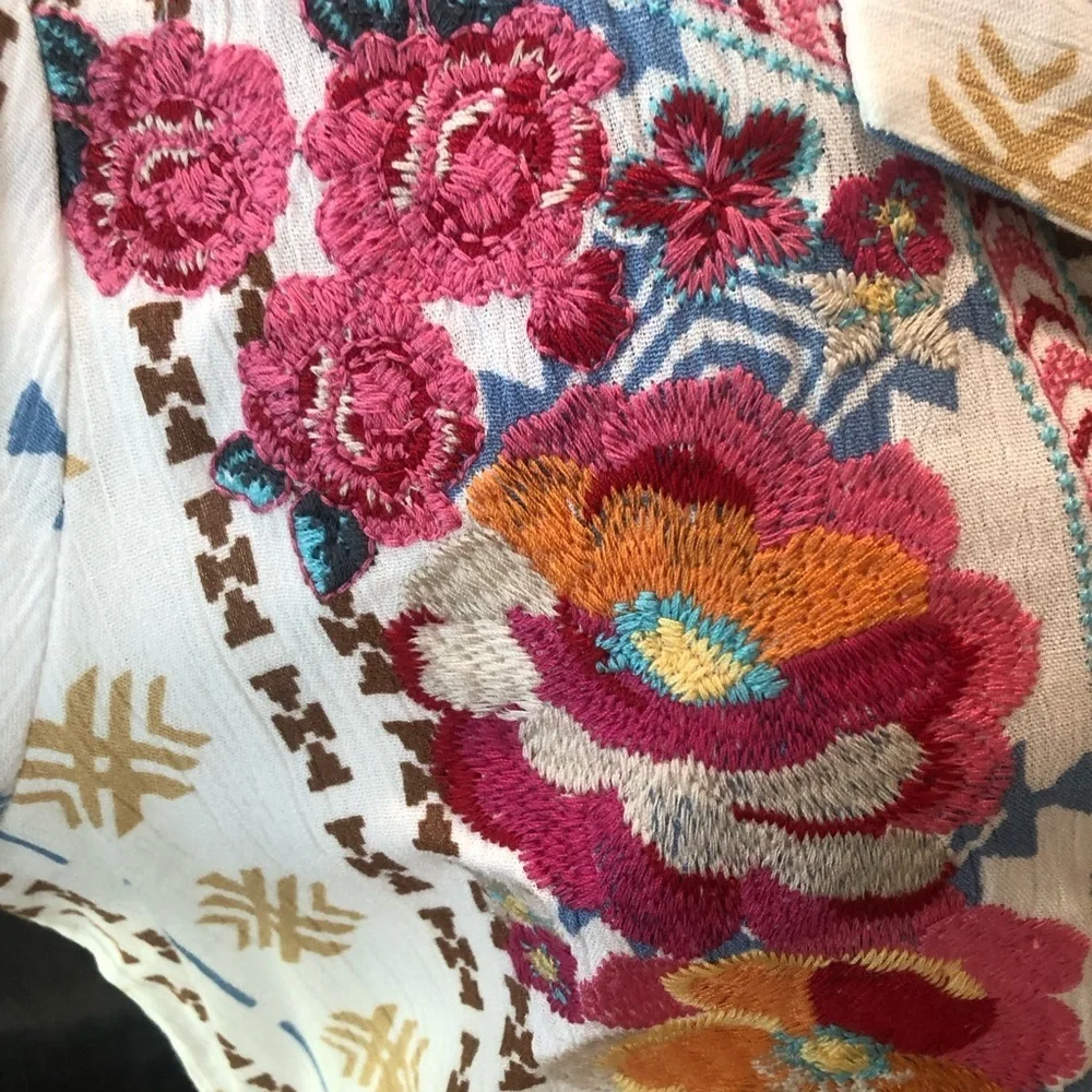 Colorful embroidered pullover top  Size S. Bells cuff sleeves. Lightweight boho - Picture 7 of 7